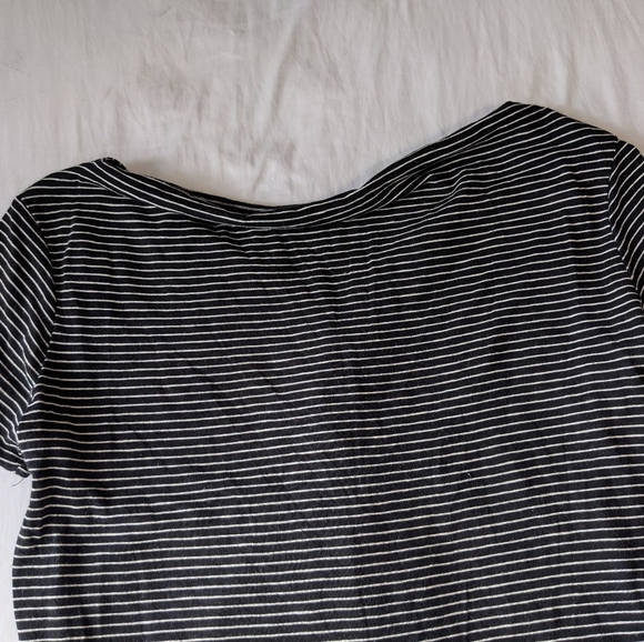 Thyme and Honey V Back Blouse Black and White Stripes Women's size XL - Picture 7 of 7
